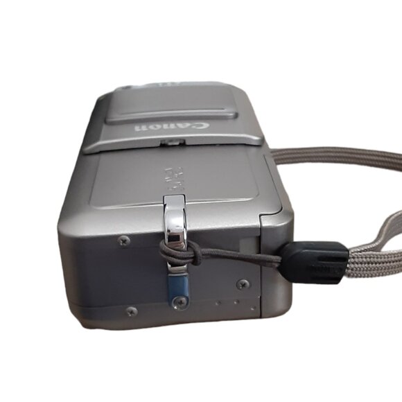 Canon Powershot S60 Digital Camera 5.0 MP with Accessories (Near Mint) - Picture 6 of 7